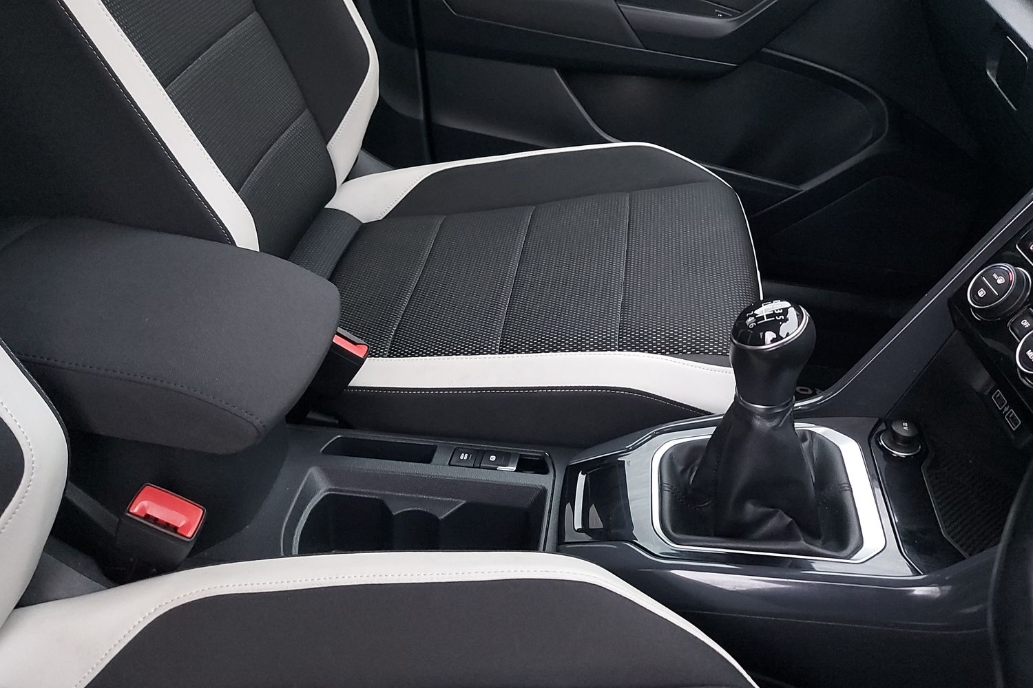 Used Volkswagen T-Roc 2020 for sale - 77855201: Photo 31