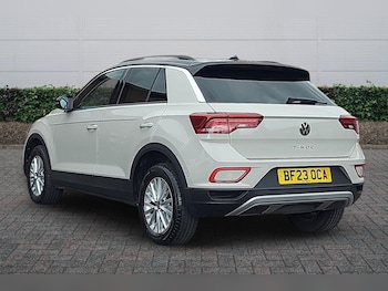 Used Volkswagen T-Roc 2023 for sale - 78049142: Photo