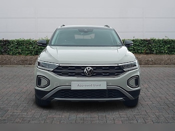 Used Volkswagen T-Roc 2023 for sale - 78049142: Photo