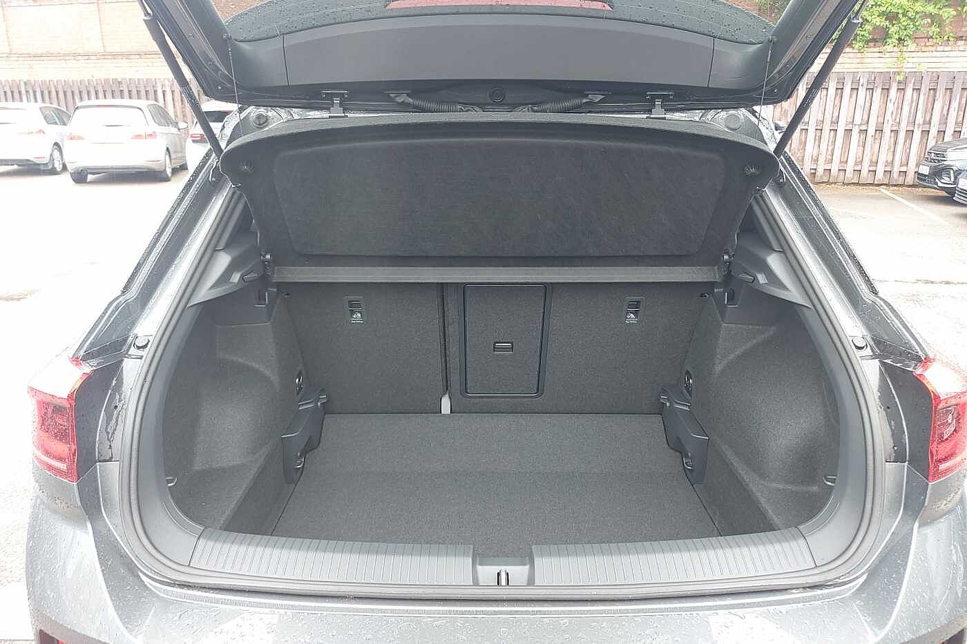 Used Volkswagen T-Roc 2025 for sale - 76111060: Photo 12