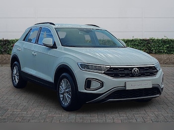 Used Volkswagen T-Roc 2023 for sale - 77177611: Photo