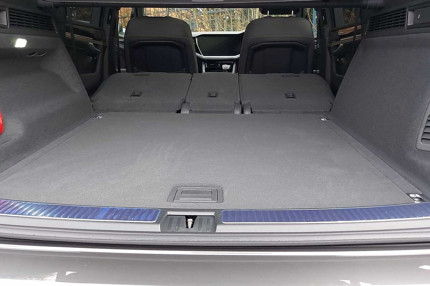 Used Volkswagen Touareg 2025 for sale - 76800717: Photo 14