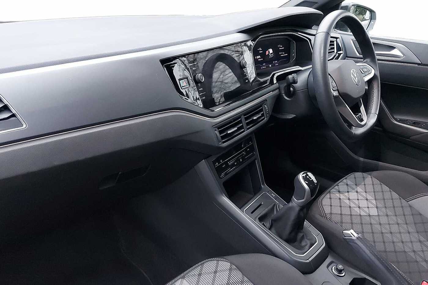 Used Volkswagen Polo 2024 for sale - 77177638: Photo 2