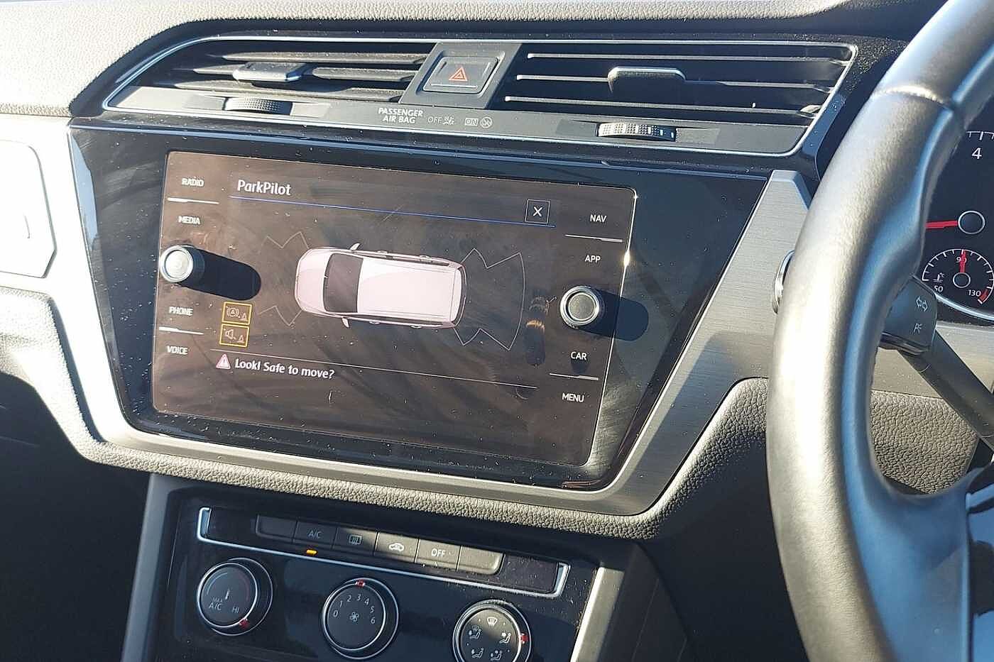 Used Volkswagen Touran 2019 for sale - 76800358: Photo 12