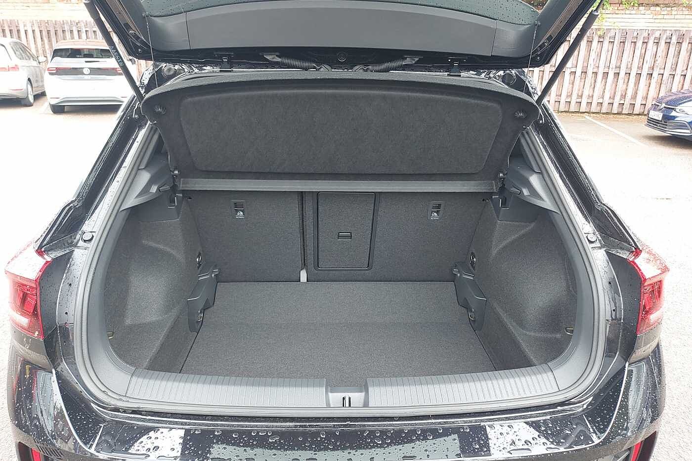 Used Volkswagen T-Roc 2025 for sale - 77177622: Photo 12