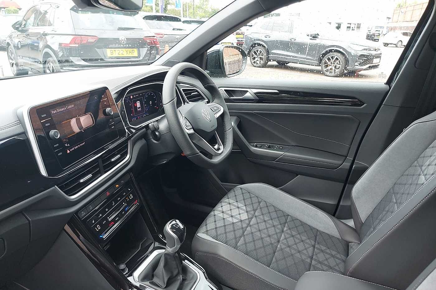 Used Volkswagen T-Roc 2025 for sale - 77177622: Photo 2