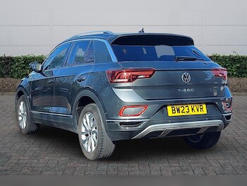 Used Volkswagen T-Roc 2023 for sale - 77739452: Photo