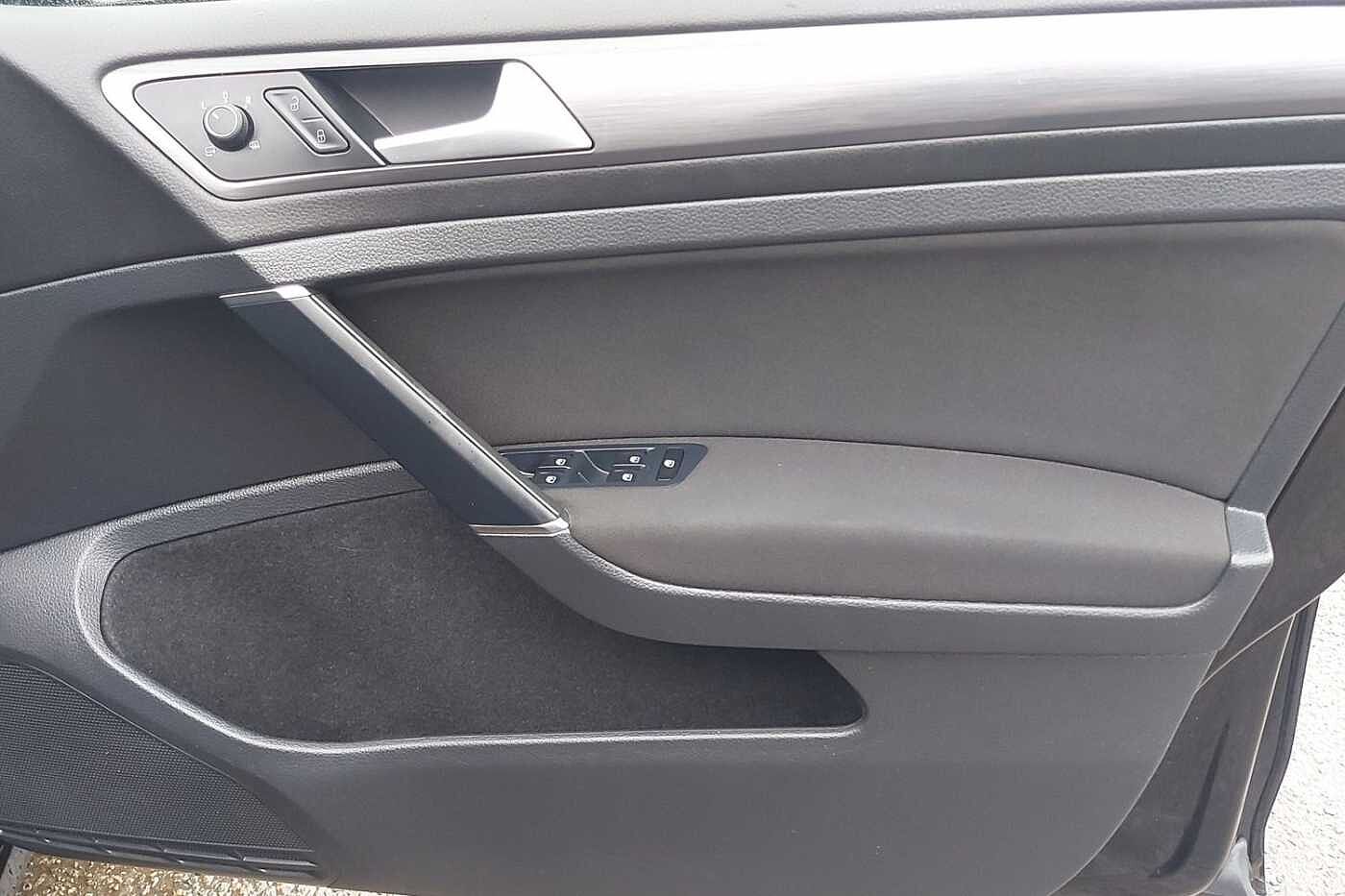 Used Volkswagen Golf 2019 for sale - 77427500: Photo 18