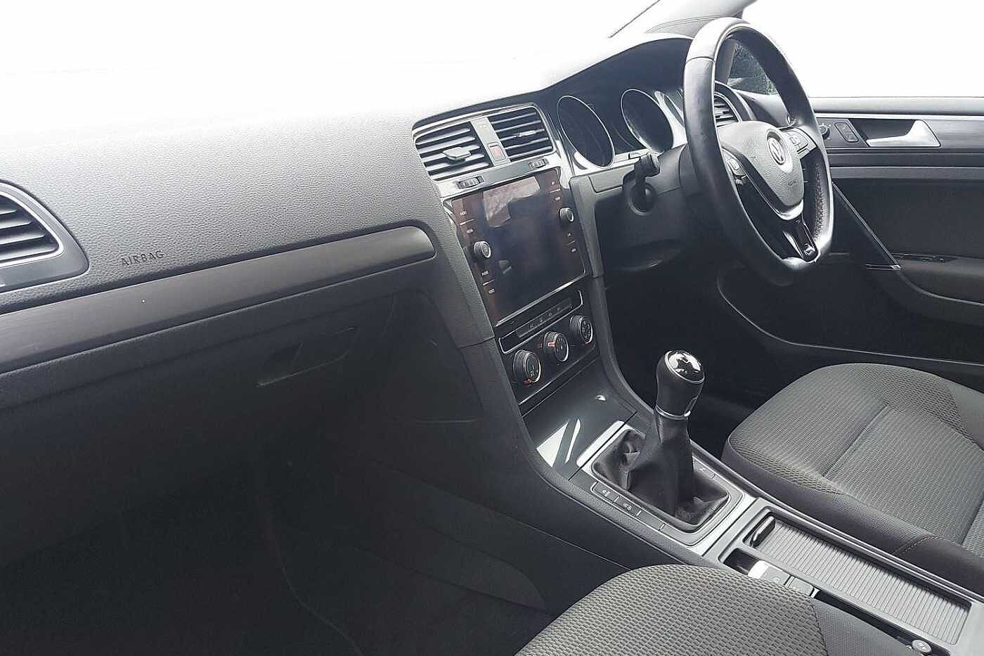 Used Volkswagen Golf 2019 for sale - 77427500: Photo 2