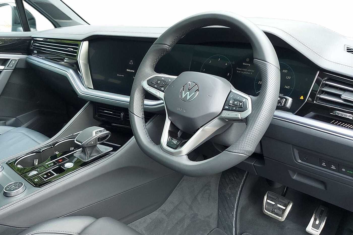 Used Volkswagen Touareg 2025 for sale - 77176612: Photo 6