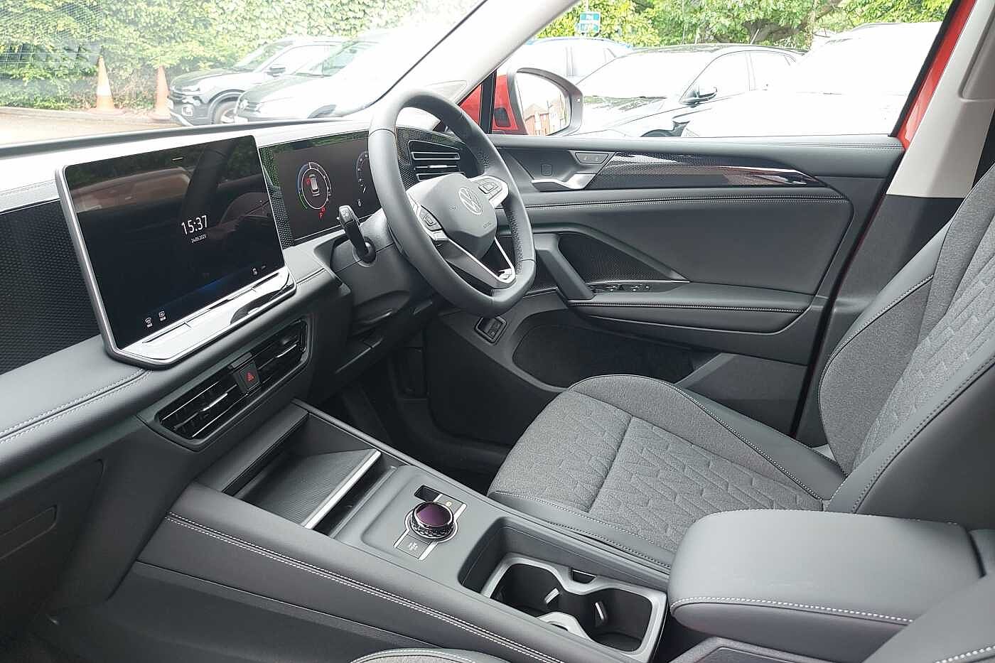 Used Volkswagen Tiguan 2025 for sale - 76110649: Photo 2