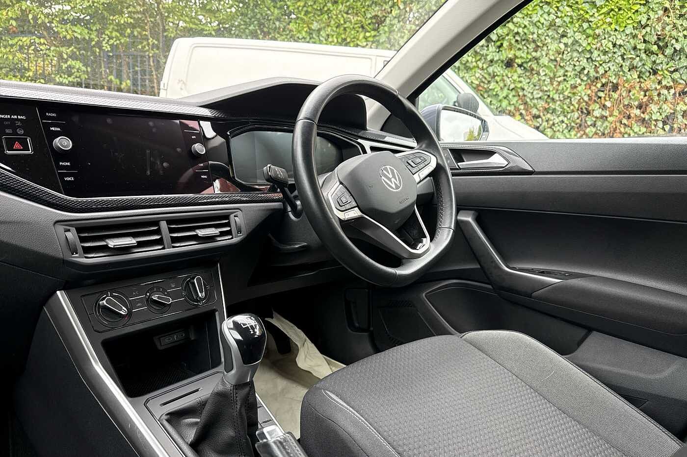 Used Volkswagen Polo 2023 for sale - 76202349: Photo 2