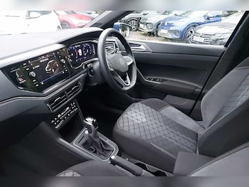 Used Volkswagen Polo 2023 for sale - 76111157: Photo 2