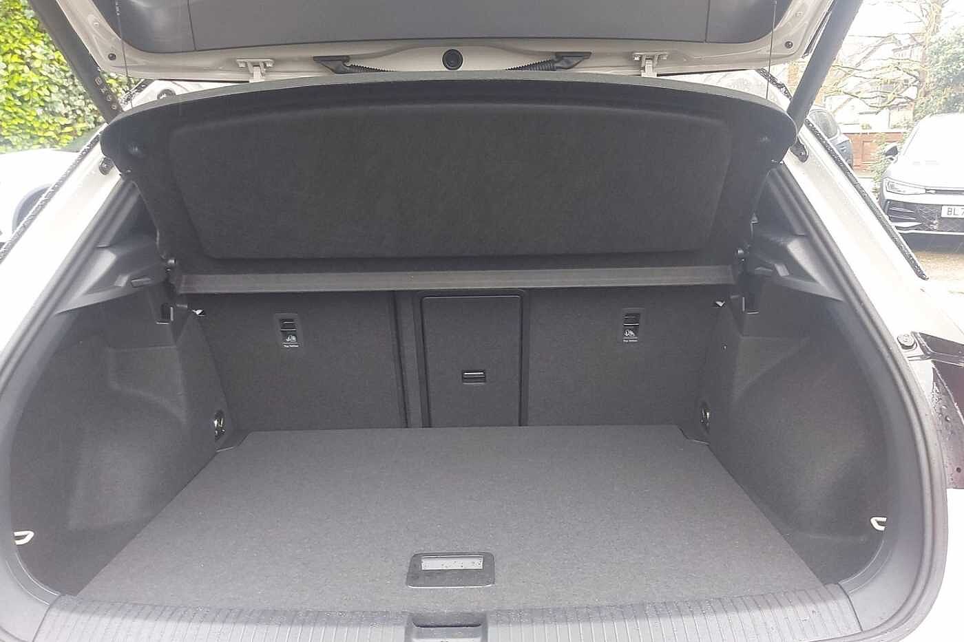 Used Volkswagen T-Roc 2026 for sale - 77427486: Photo 11