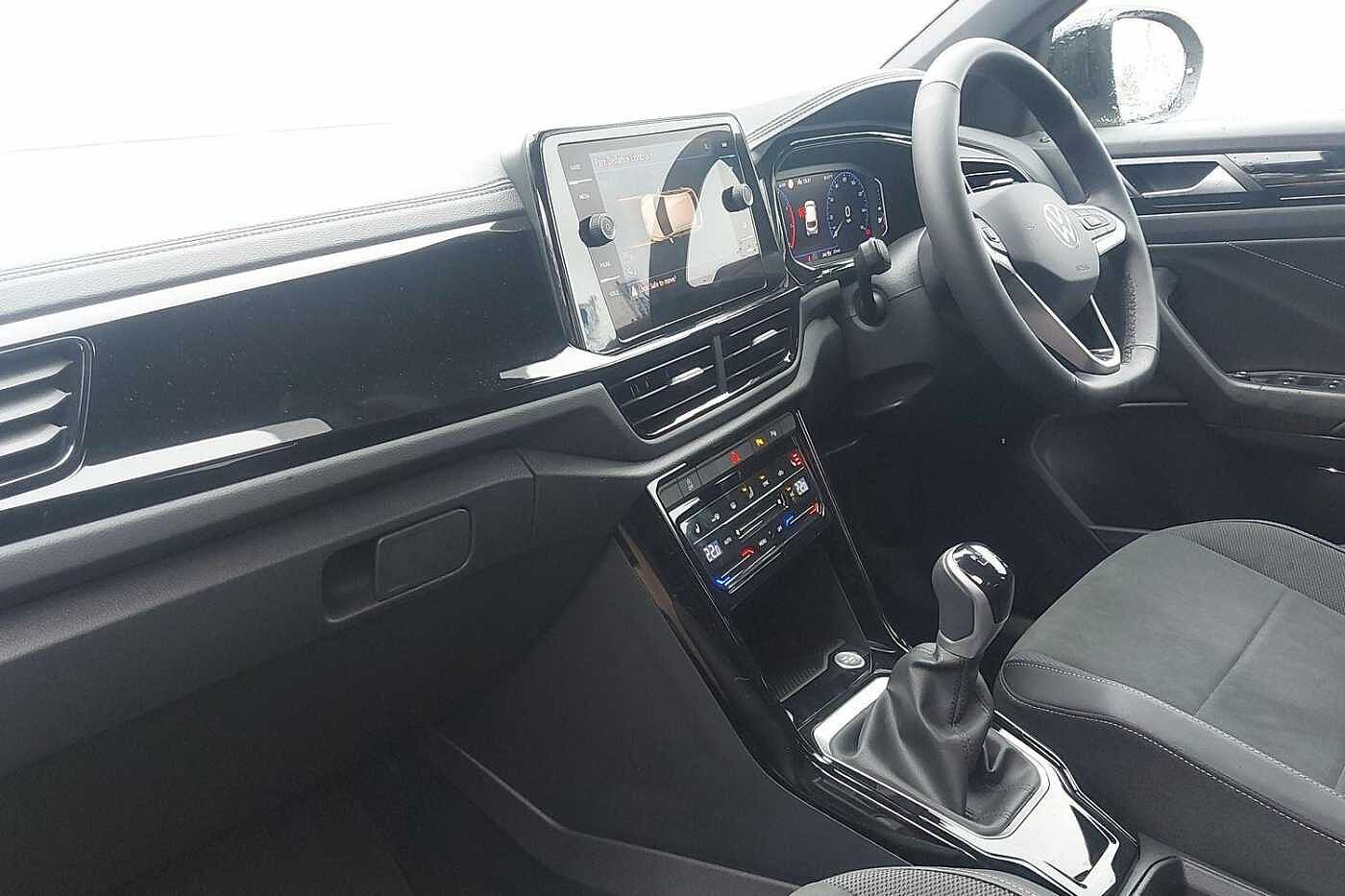 Used Volkswagen T-Roc 2026 for sale - 77427486: Photo 2