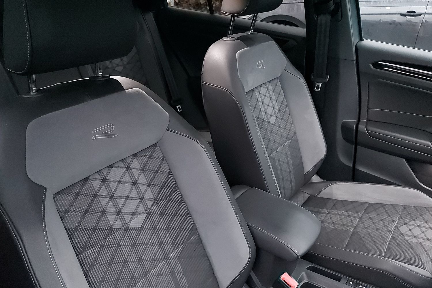 Used Volkswagen T-Roc 2023 for sale - 76837796: Photo 21