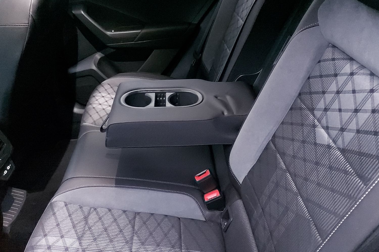 Used Volkswagen T-Roc 2023 for sale - 76837796: Photo 31