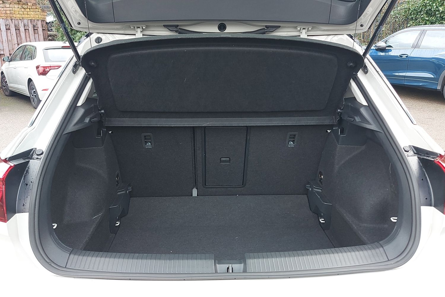 Used Volkswagen T-Roc 2024 for sale - 77397107: Photo 10