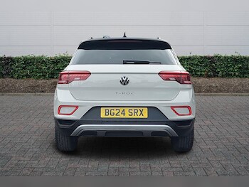 Used Volkswagen T-Roc 2024 for sale - 77397107: Photo