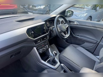 Used Volkswagen T-Cross 2022 for sale - 76139794: Photo 2