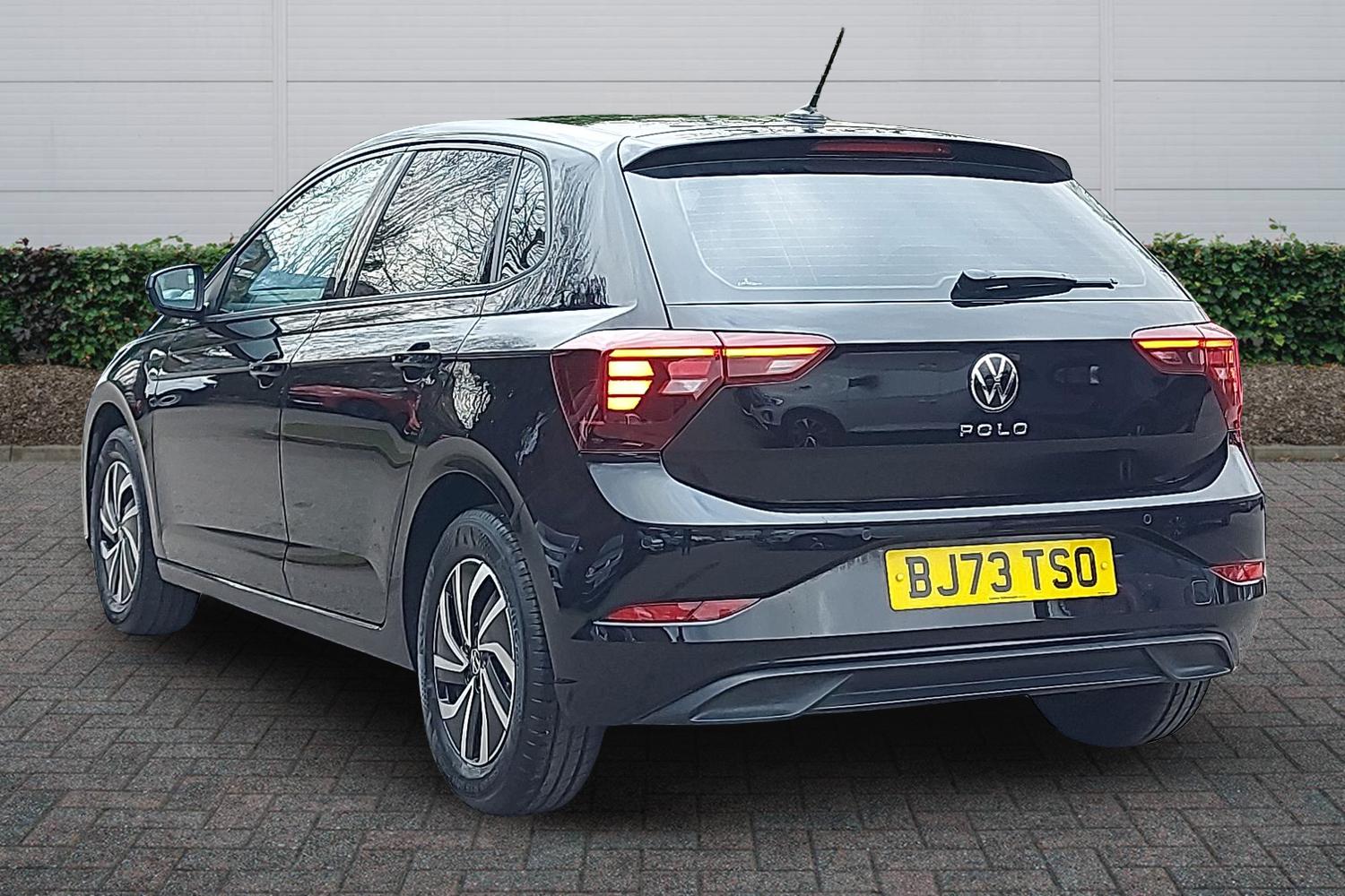 Used Volkswagen Polo 2023 for sale - 77826133: Photo 2