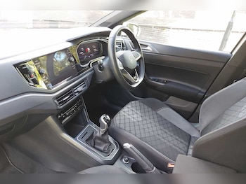 Used Volkswagen Polo 2022 for sale - 76111039: Photo 2