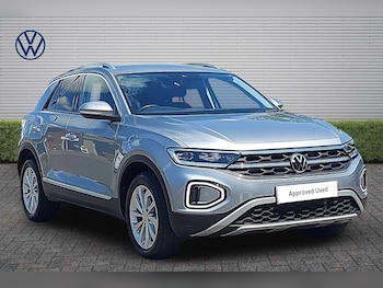 Used Volkswagen T-Roc 2024 for sale - 79050794: Photo
