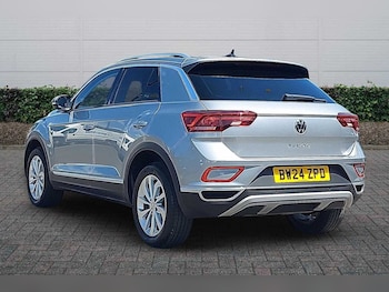 Used Volkswagen T-Roc 2024 for sale - 79050794: Photo