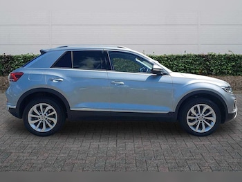 Used Volkswagen T-Roc 2024 for sale - 79050794: Photo