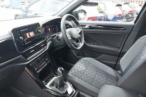 Used Volkswagen T-Roc 2025 for sale - 76111051: Photo 2
