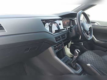 Used Volkswagen Polo 2024 for sale - 79397011: Photo