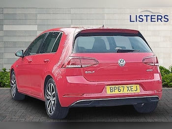 Used Volkswagen Golf 2018 for sale - 77457400: Photo