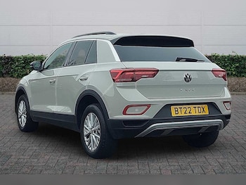 Used Volkswagen T-Roc 2022 for sale - 78008520: Photo