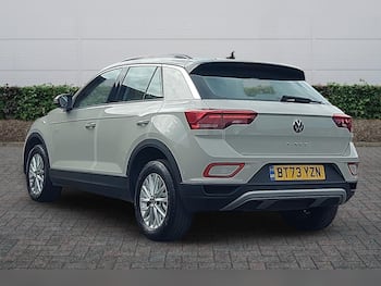 Used Volkswagen T-Roc 2024 for sale - 79670957: Photo