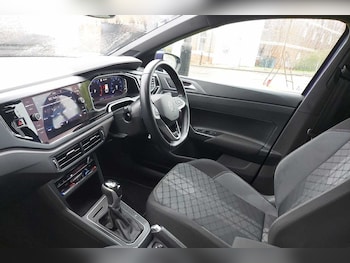 Used Volkswagen Polo 2022 for sale - 76111282: Photo 2
