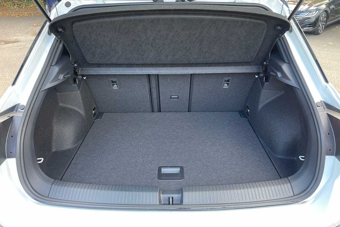 Used Volkswagen T-Roc 2025 for sale - 76154313: Photo 12