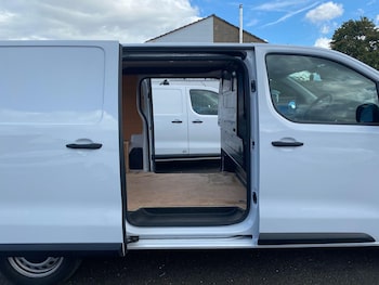 Used Peugeot Expert 2023 for sale - 76200748: Photo