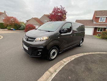 Vauxhall - Vivaro