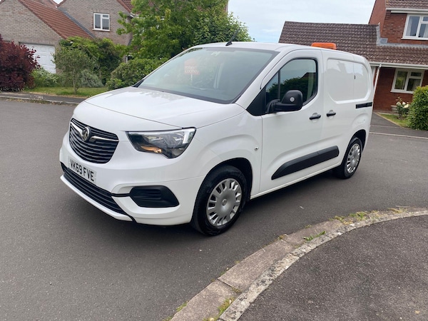 Used Vauxhall Combo 2019 for sale - 75618697: Photo 1