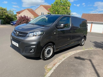 Vauxhall - Vivaro