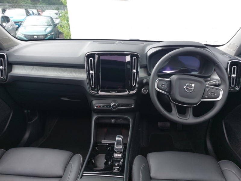 Used Volvo XC40 2024 for sale - 76920268: Photo 2