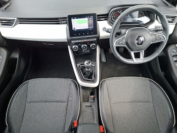 Used Renault Clio 2022 for sale - 79549840: Photo