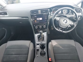 Used Volkswagen Golf 2019 for sale - 78155864: Photo