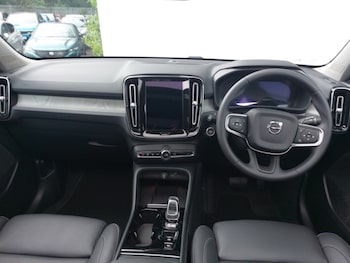 Used Volvo XC40 2024 for sale - 75738167: Photo