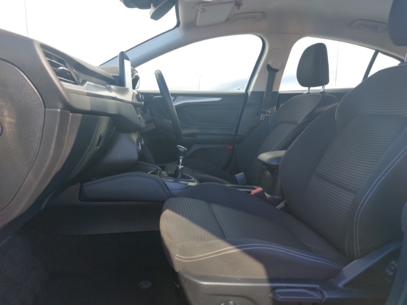 Used Ford Focus 2018 for sale - 77543935: Photo 5