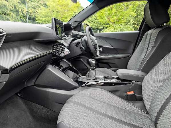 Used Peugeot 2008 2025 for sale - 76301808: Photo 5