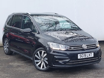 Used Volkswagen Touran 2019 for sale - 77596197: Photo