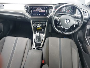 Used Volkswagen T-Roc 2021 for sale - 78727696: Photo