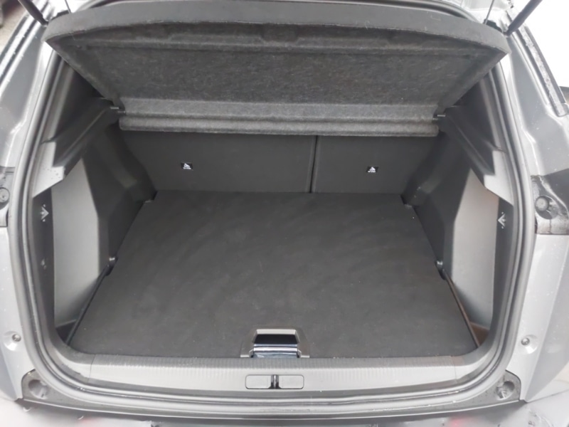 Used Peugeot 2008 2025 for sale - 76822301: Photo 8