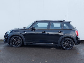 Used MINI Hatch 2019 for sale - 76418725: Photo